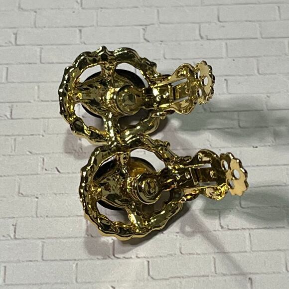 Vintage Black Gold White Cameo Victorian Clip-On Earrings - Picture 5 of 7